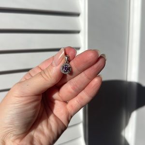 Silver zirconia round pendant